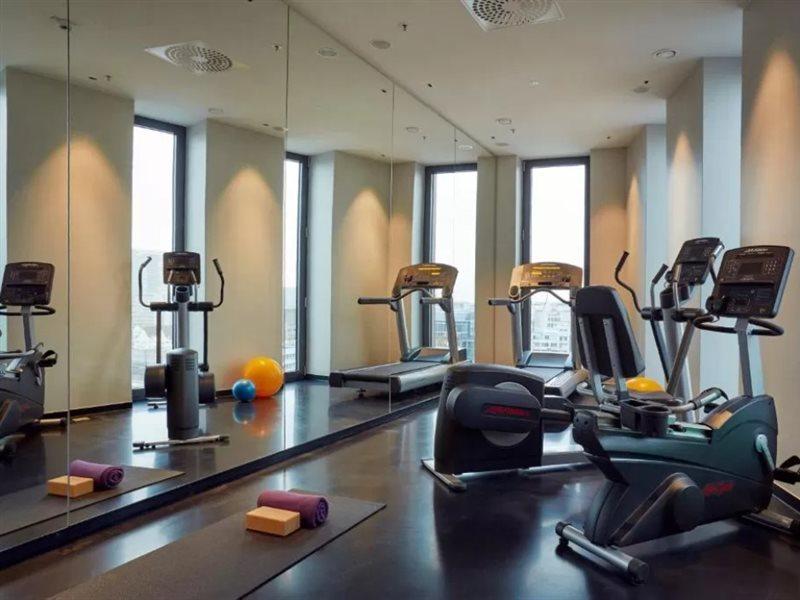 Hyperion Hotel Хамбург Екстериор снимка The hotel's gym