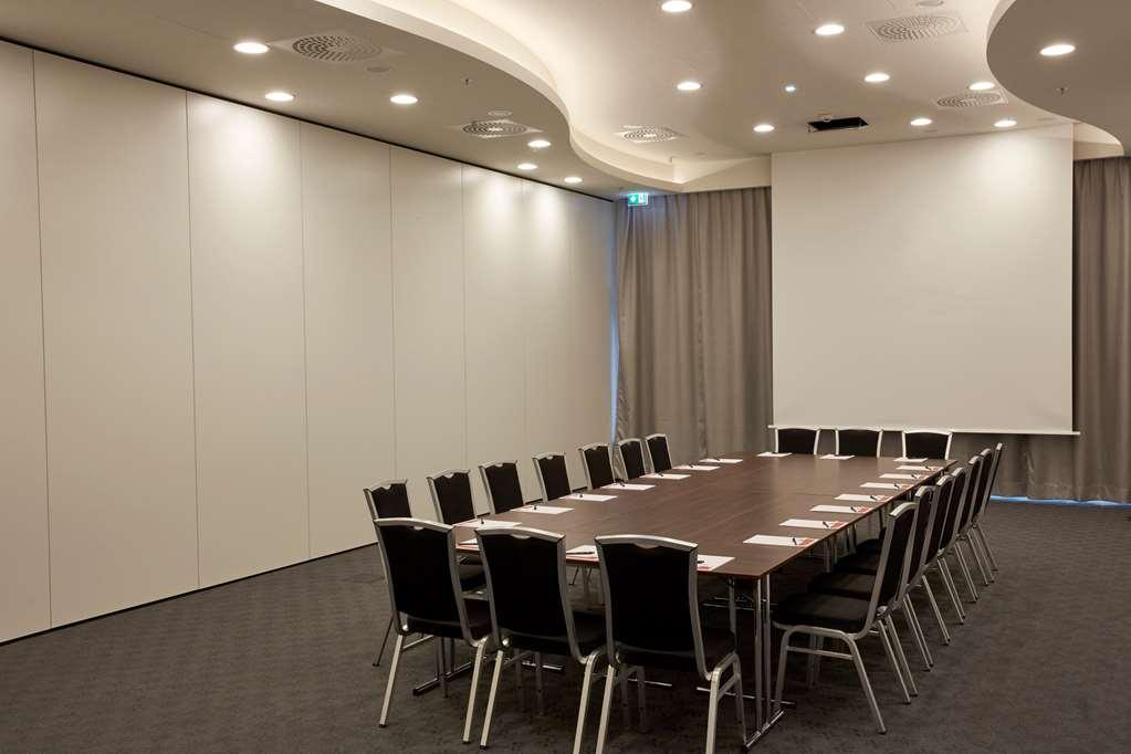 Hyperion Hotel Хамбург Съоръжения снимка The meeting room of the hotel
