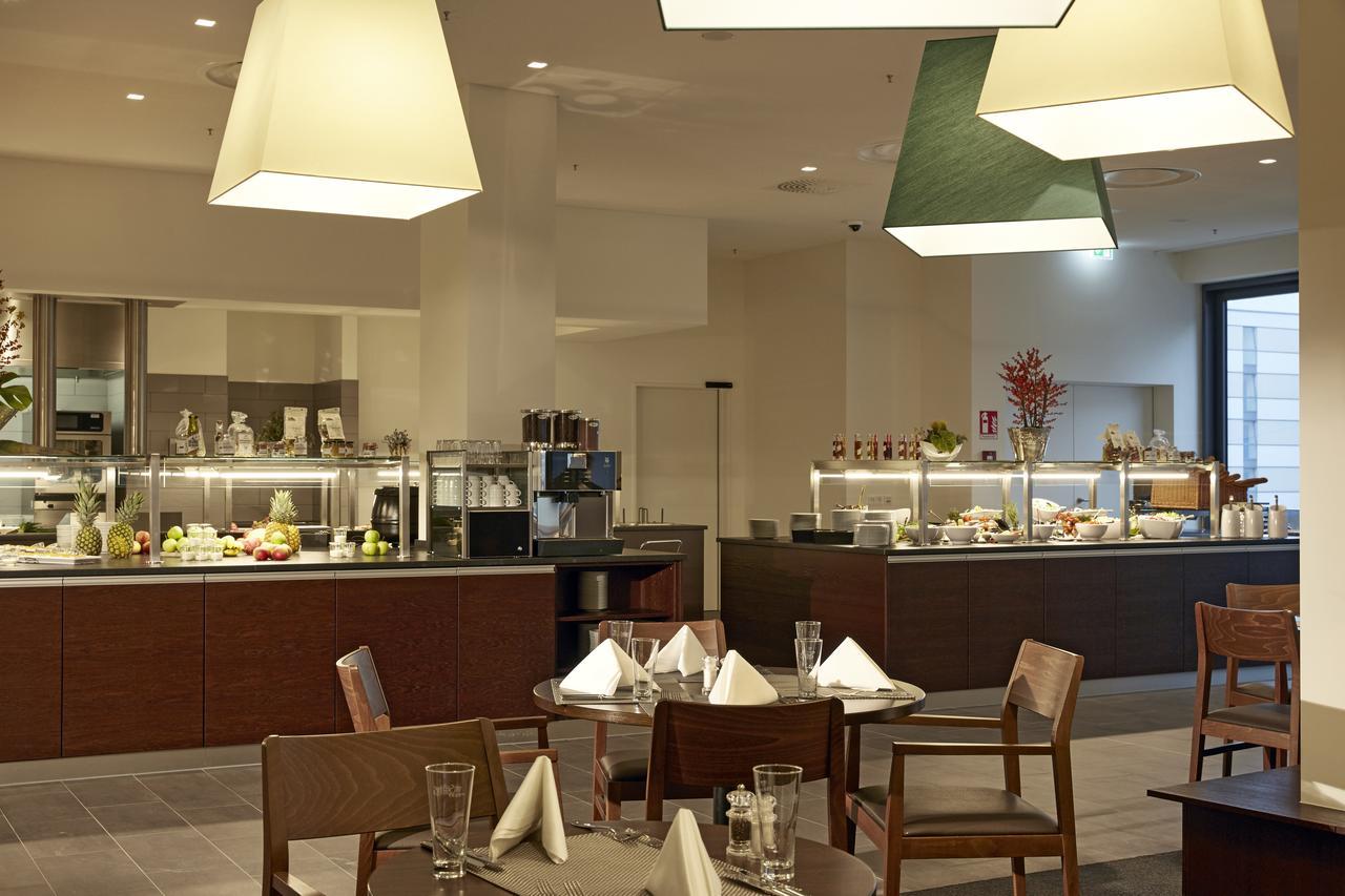 Hyperion Hotel Хамбург Екстериор снимка The hotel's restaurant