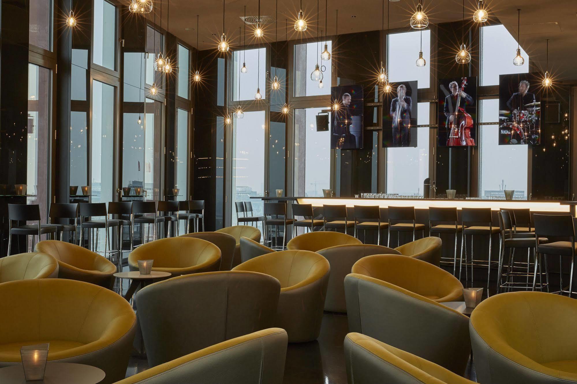 Hyperion Hotel Хамбург Екстериор снимка The Sky Bar